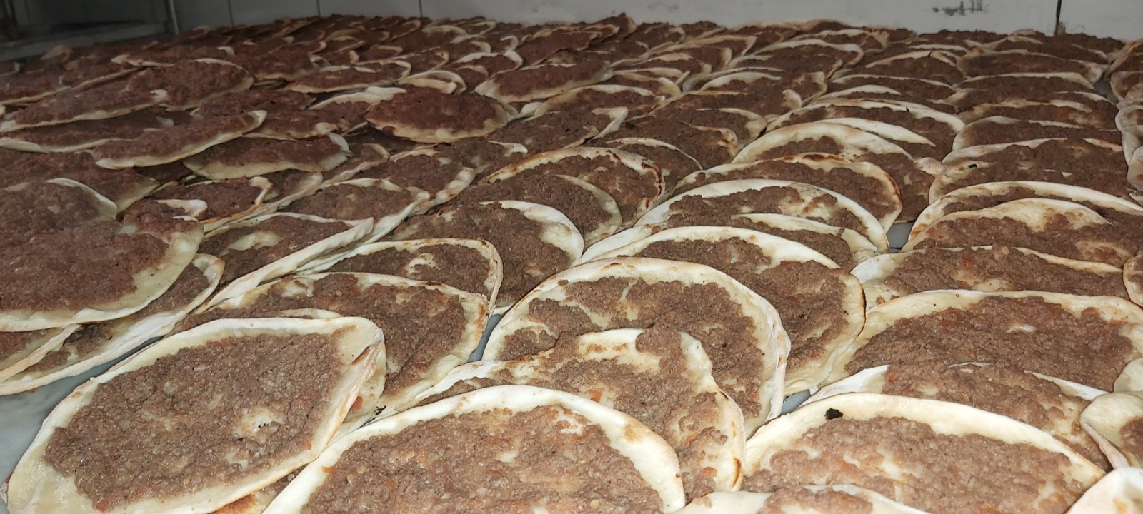 Mass lahmacun production